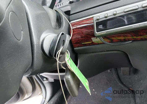 2001 Mercury Grand Marquis Gs из США, поврежденный, VIN 2MEFM74W61X628734